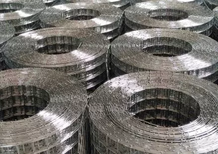 Galvanized wire mesh: a solid line of defense for protection and beautification